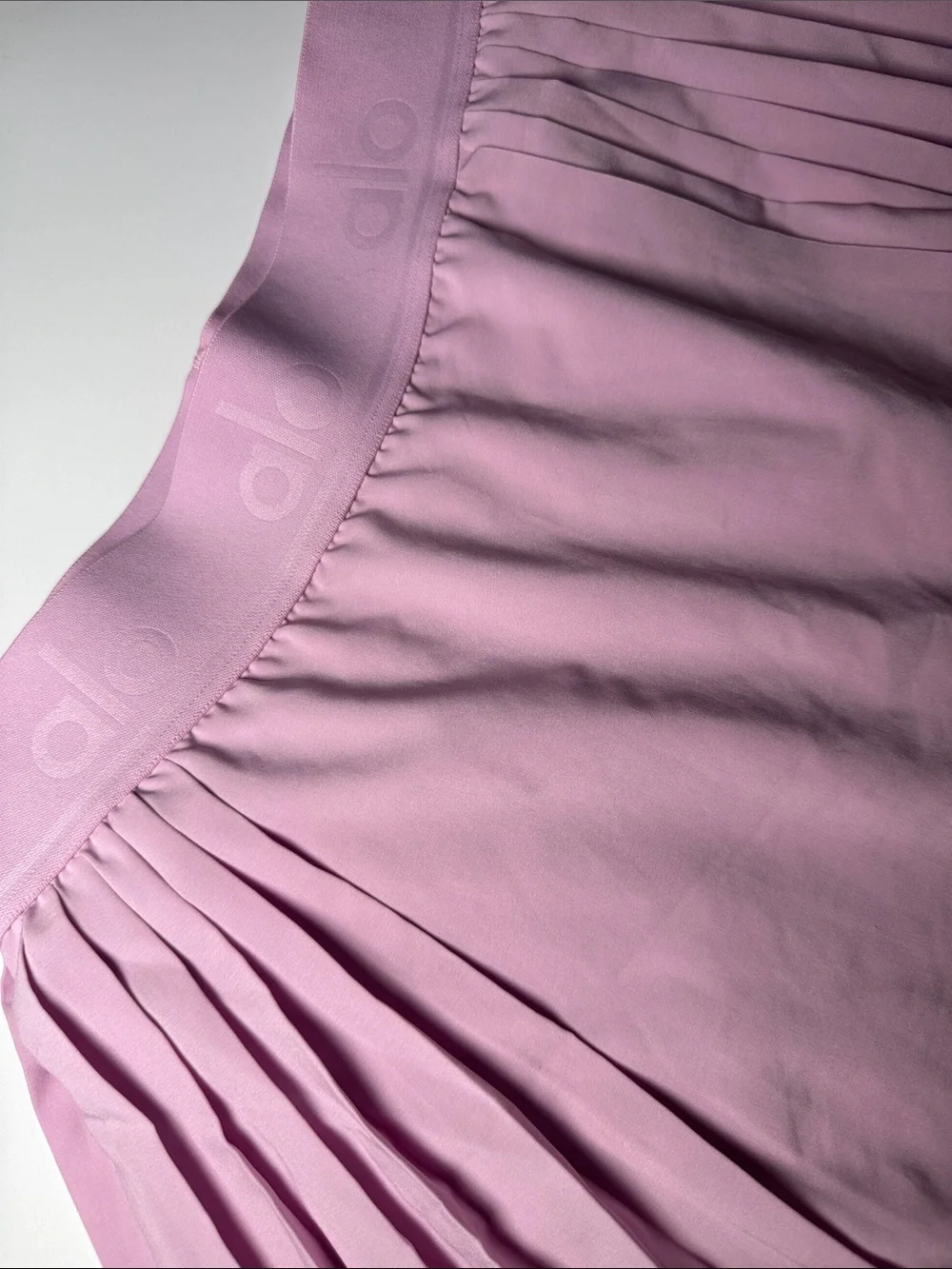 ALO Yoga Pleated Skater Tennis Skirt in Dusty Pink